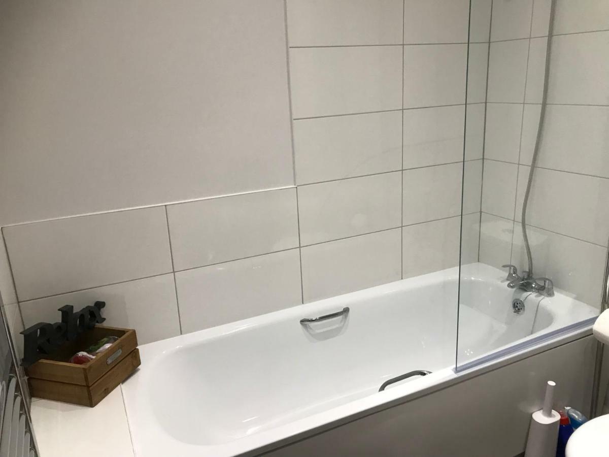 Wight View, Flat 2 Rosslyn House Apartment Суонидж Екстериор снимка
