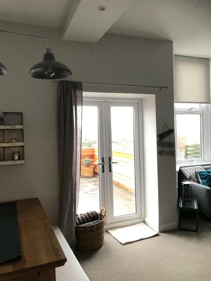 Wight View, Flat 2 Rosslyn House Apartment Суонидж Екстериор снимка