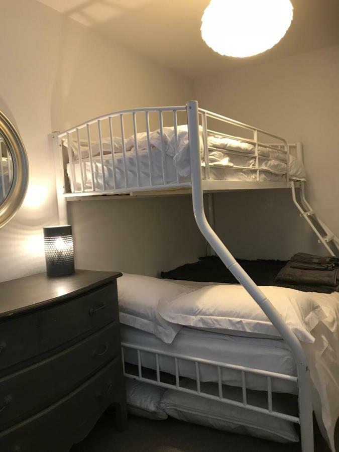 Wight View, Flat 2 Rosslyn House Apartment Суонидж Екстериор снимка